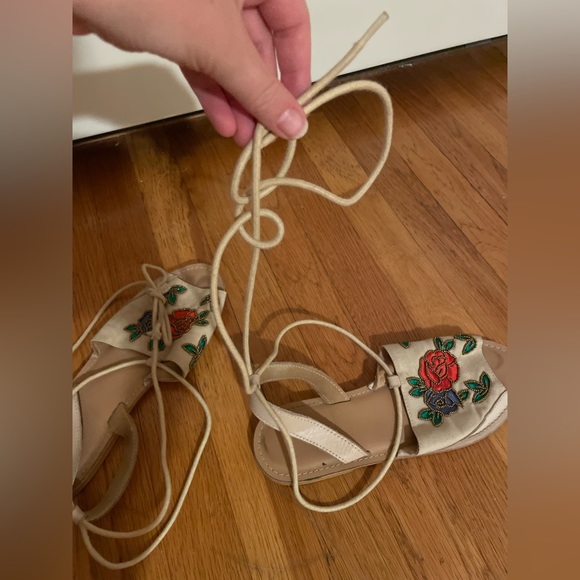 Topshop Halle Embroidered Sandals - Picture 7 of 7